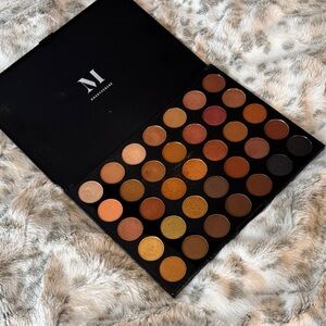 Morphe Eyeshadow Palette - Rich Browns and Golds bronze goals, 35G